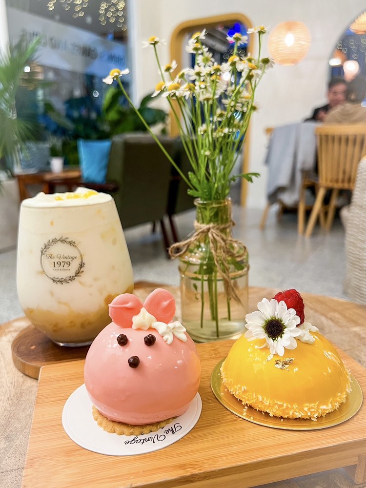 Mousse cakes finished with cute little faces