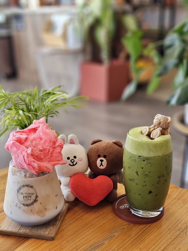 Shaved ice and matcha with a little bear and heart