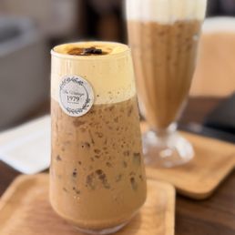 Iced Vietnamese coffee latte